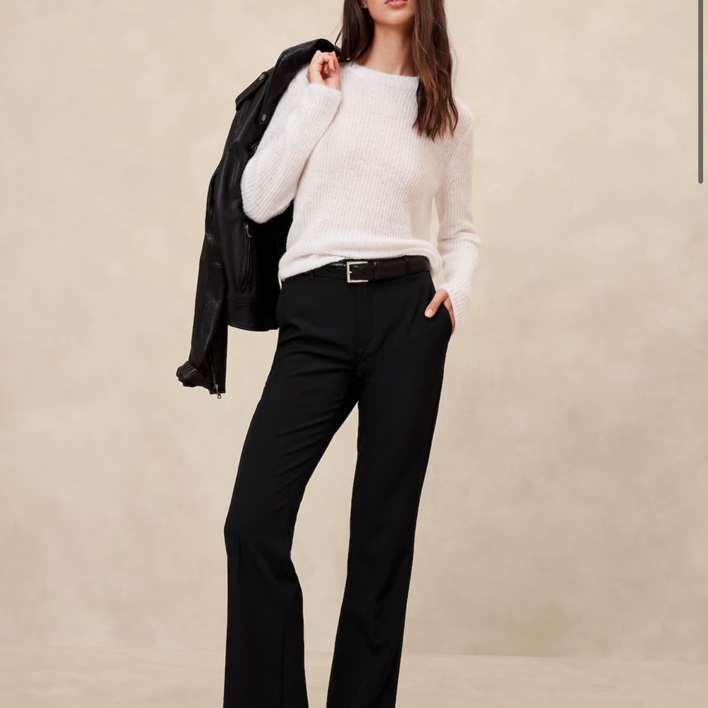 NWOT Banana Republic Women’s Black Sculpted Bootcut Pant 4P